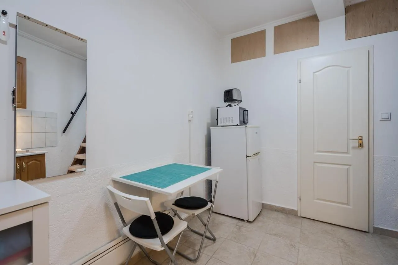 Bpr Simply Azure Apartment Budapest