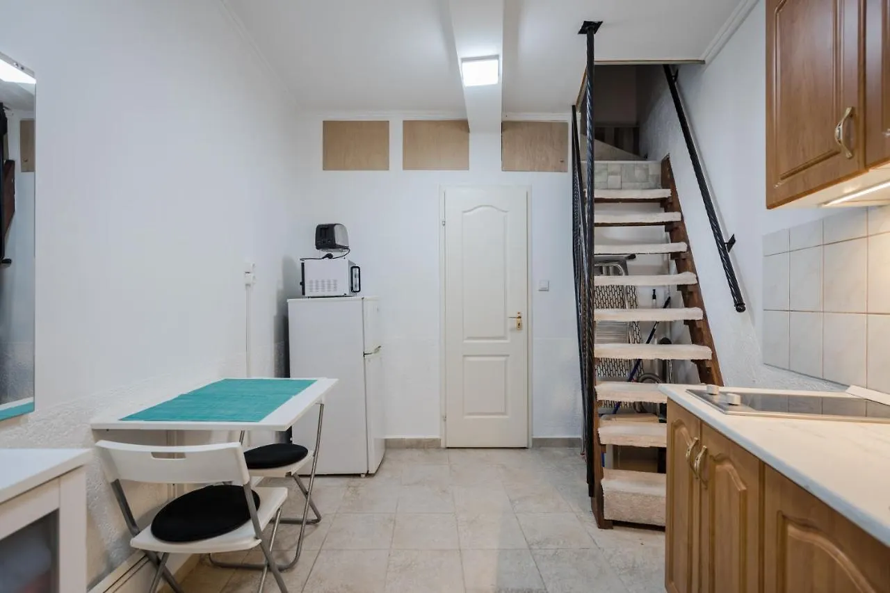 Bpr Simply Azure Apartment Budapest Hungary