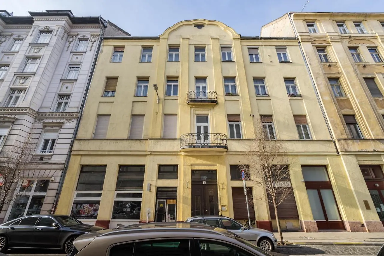 Bpr Simply Azure Apartment Budapest